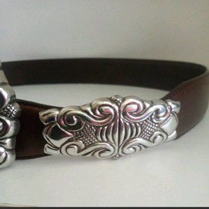 Vintage FOSSIL Women's Leather Concho Belt Medium. Marked Fossil 98. Well made